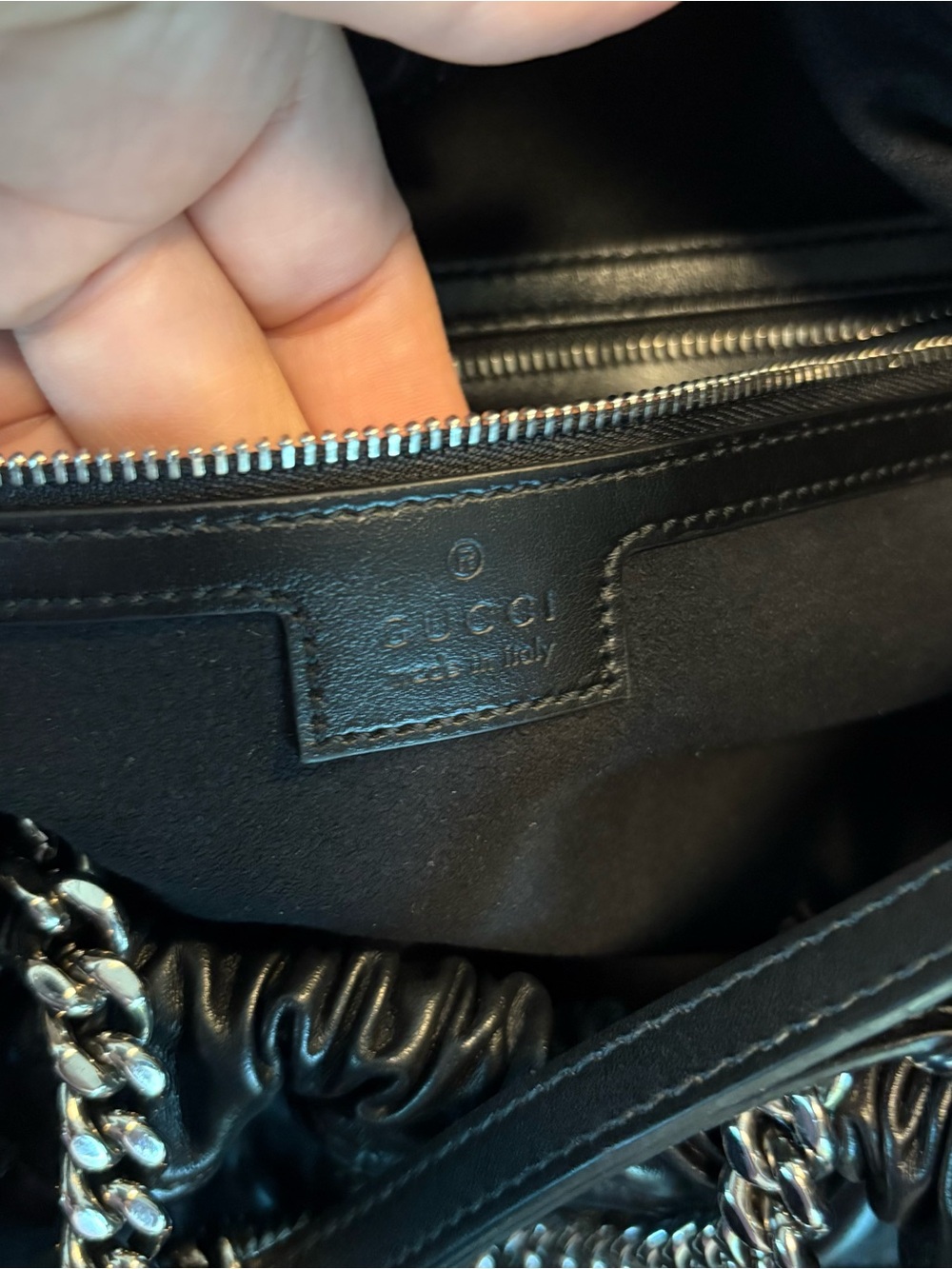 Gucci Black Quilted Leather Drawstring Shoulder Bag with tassels - Picture 4 of 13